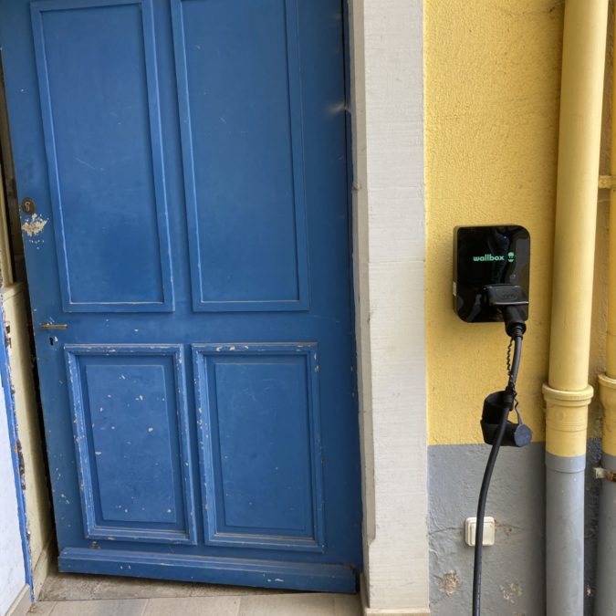 Borne de charge v&eacute;hicule hybride / &eacute;lectrique Wittenheim 3