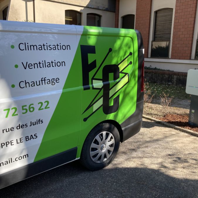 Borne de charge v&eacute;hicule hybride / &eacute;lectrique Riedisheim 0