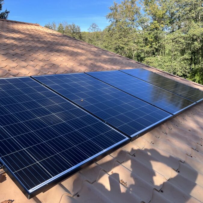 Panneaux photovolta&iuml;ques sur batteries (site isol&eacute;) &agrave; Bourbach le Bas Riedisheim 0