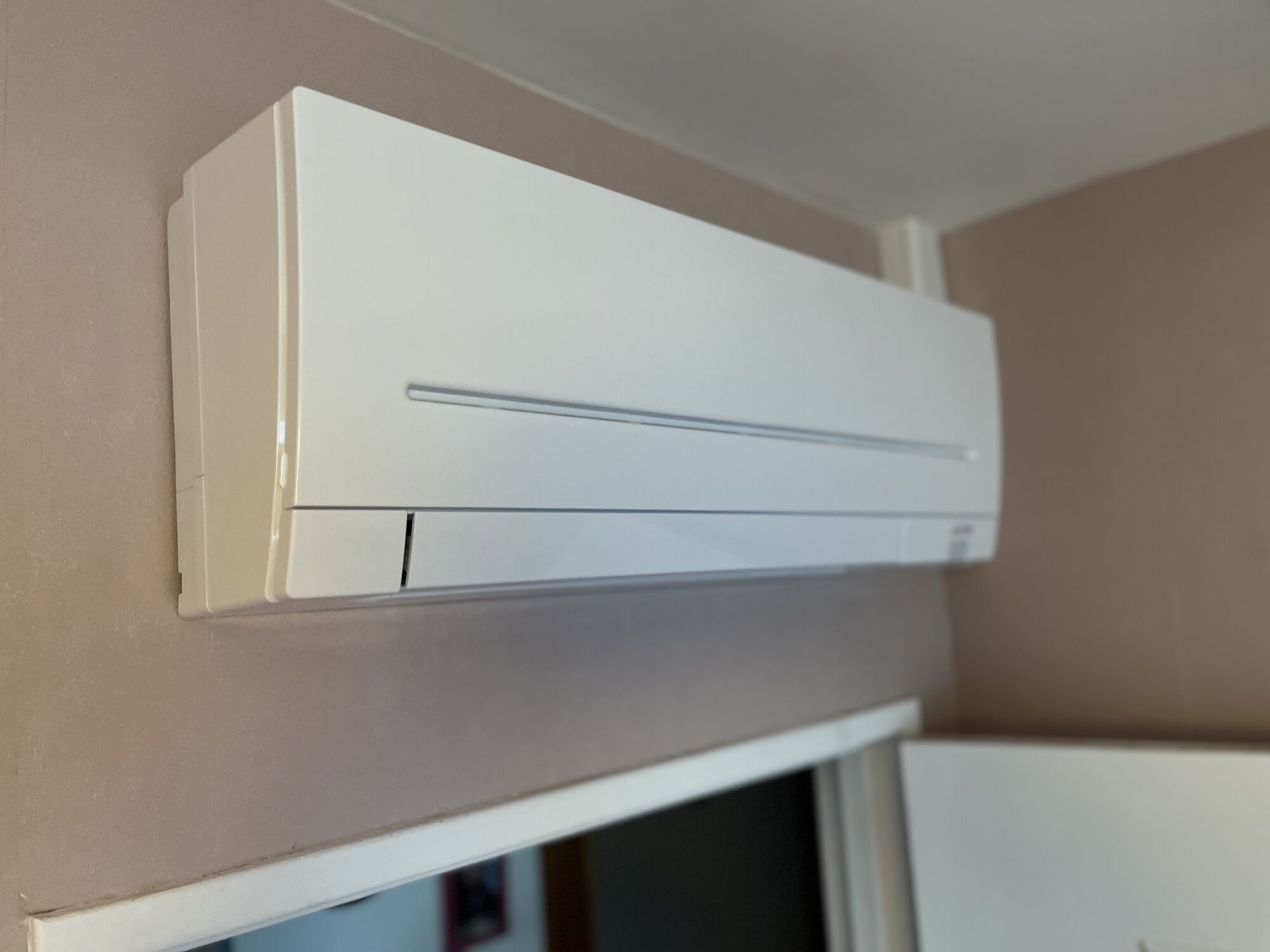 Pose d’une climatisation air/air MITSUBISHI Electric multisplit gamme compact &agrave; Soppe le Haut Rixheim