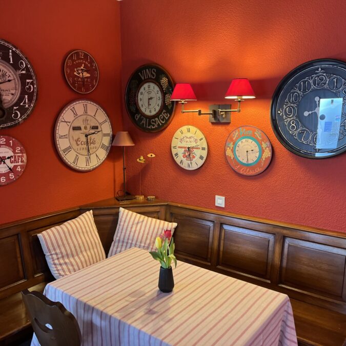 Mise en lumi&egrave;res d’un bar d’H&ocirc;tel Restaurant &agrave; Thann – luminaires LED et hauts parleurs de marque BOUYER Rixheim 4