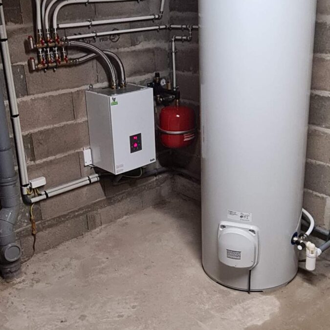 Chaudi&egrave;re &eacute;lectrique AUER 12kW + chauffe eau 300L &agrave; Linthal Guebwiller 0